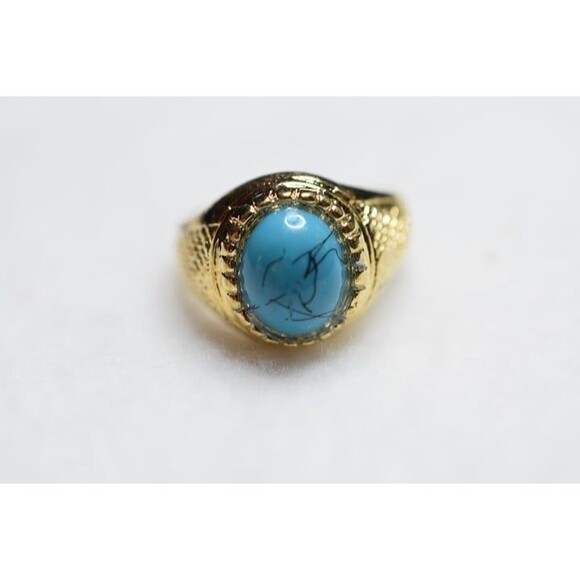 Stately Oval Faux Turquoise Stone Engraved Gold Tone Band Sizes 10 11 12 Rings - Picture 2 of 3